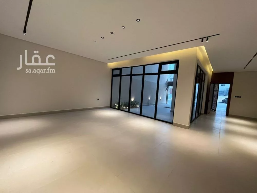 5 bedroom villa in Al Mahdiyyah 15
