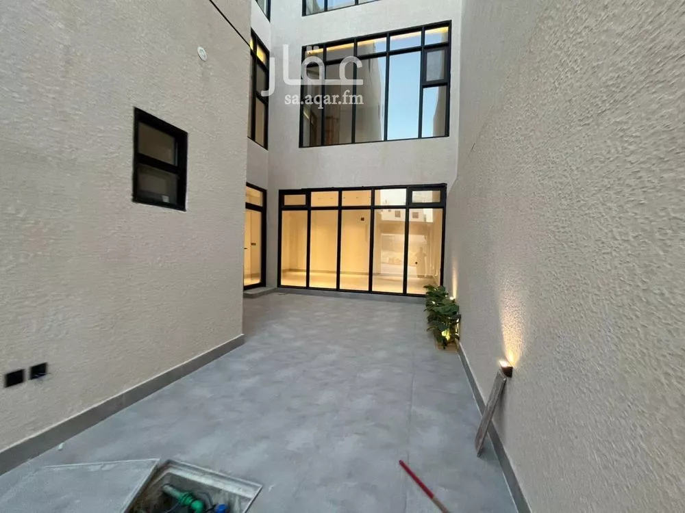 5 bedroom villa in Al Mahdiyyah 7