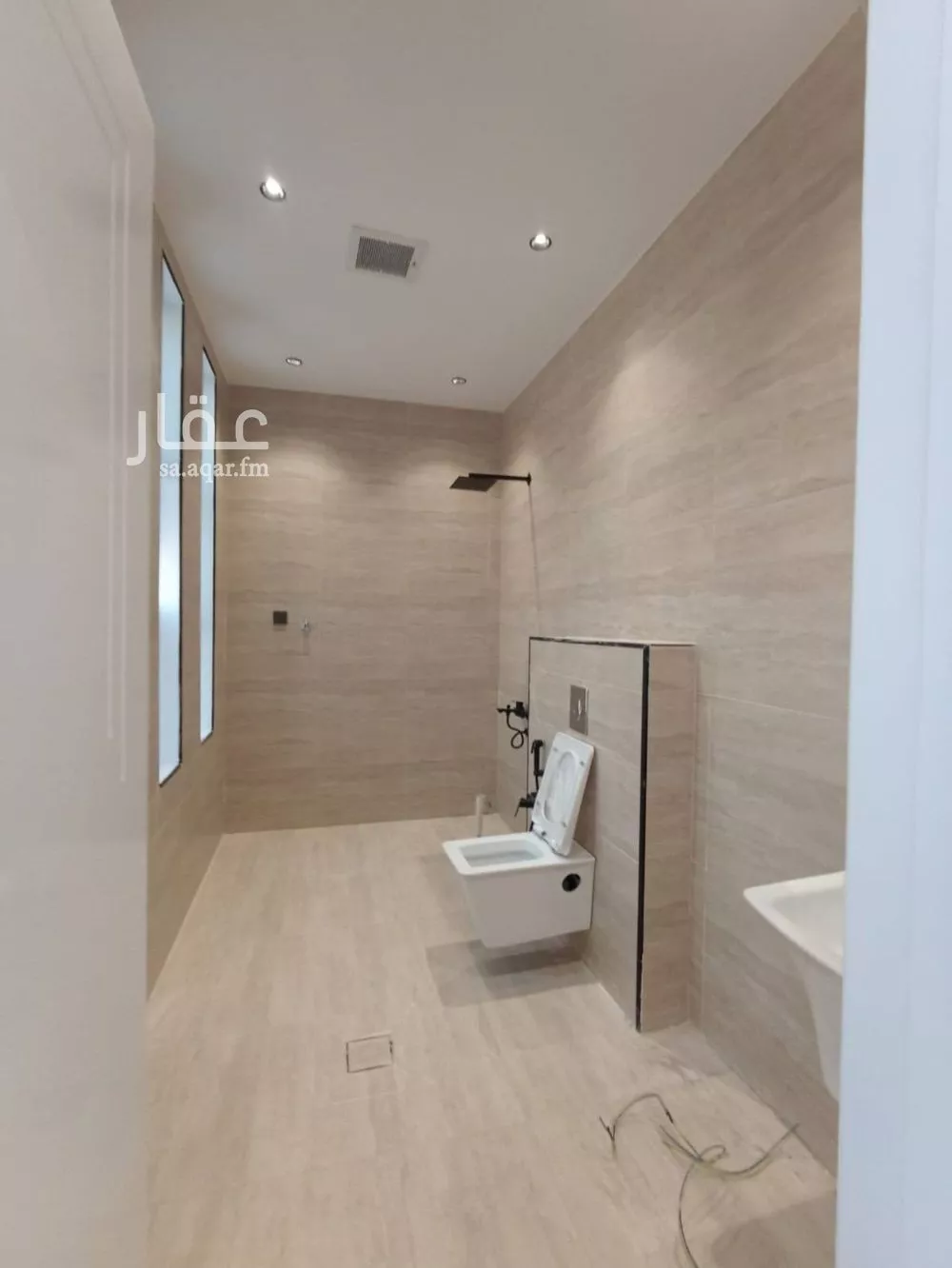 6 bedroom villa in Al Uraija Al Gharbiyah 12