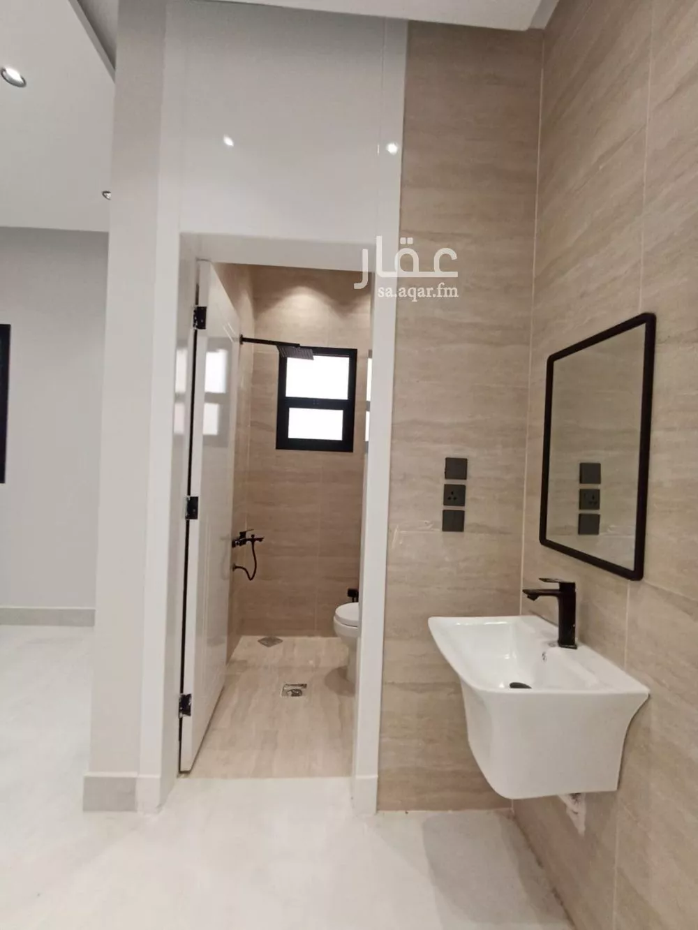 6 bedroom villa in Al Uraija Al Gharbiyah 17