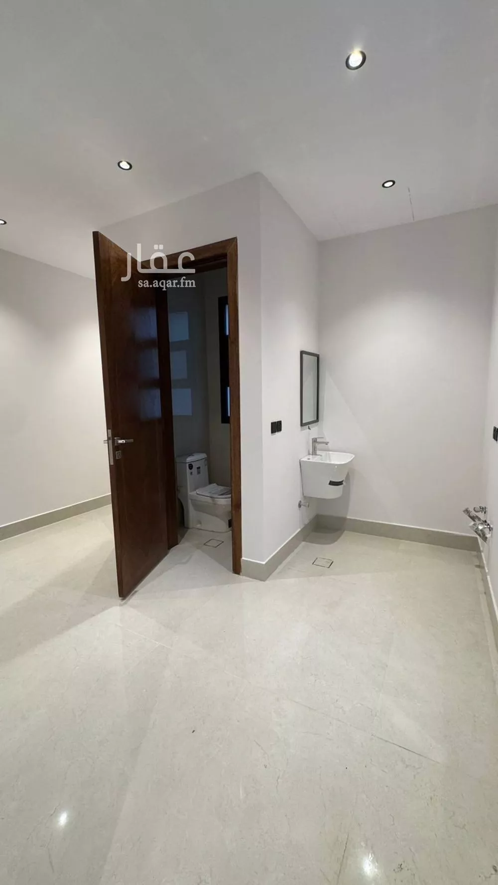 5 bedroom villa in Al Mahdiyyah 22