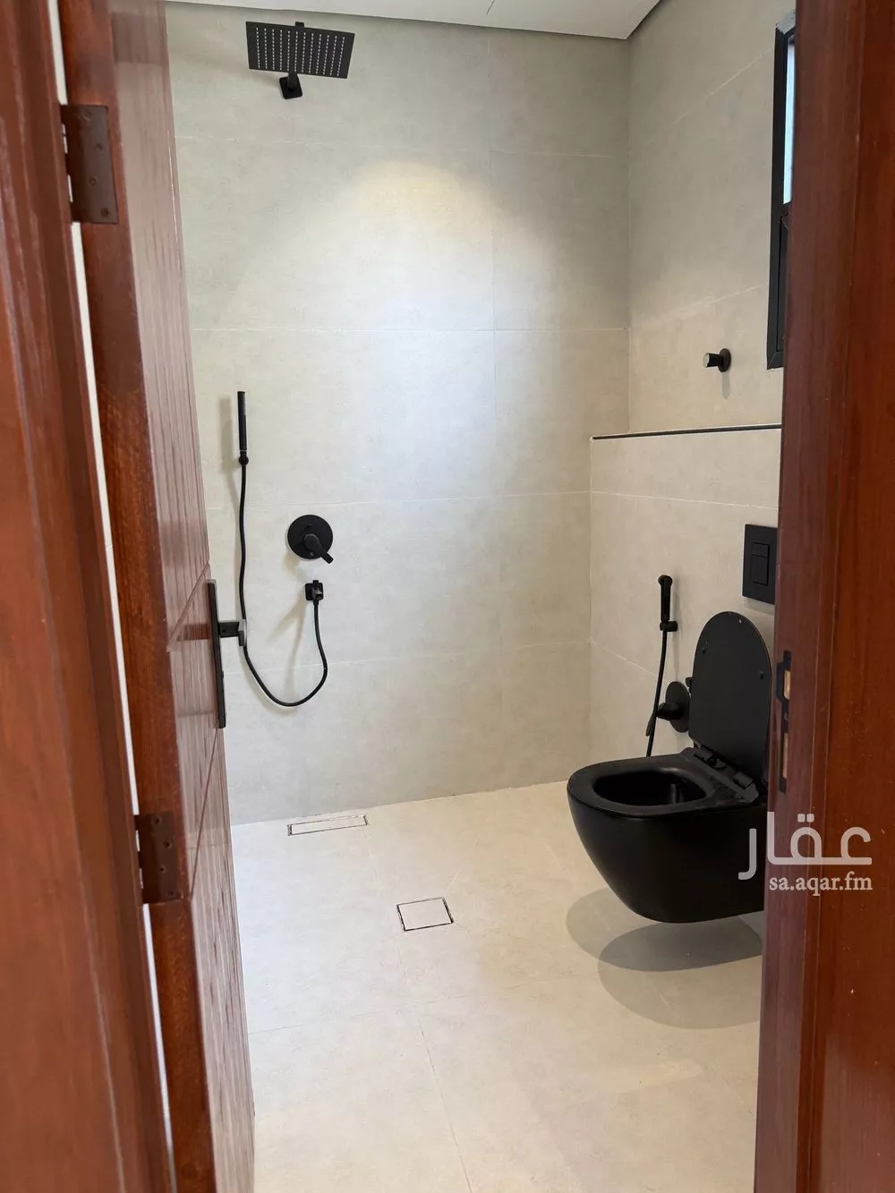 7 bedroom villa in Al Janadriyah 5