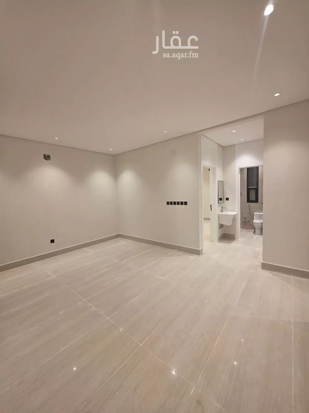 8 bedroom villa in Tuwaiq 18