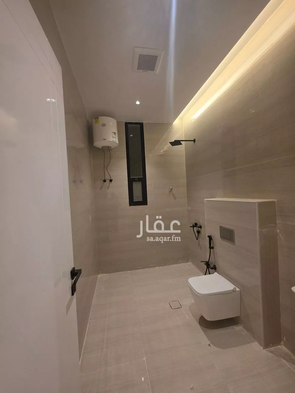 8 bedroom villa in Tuwaiq 25