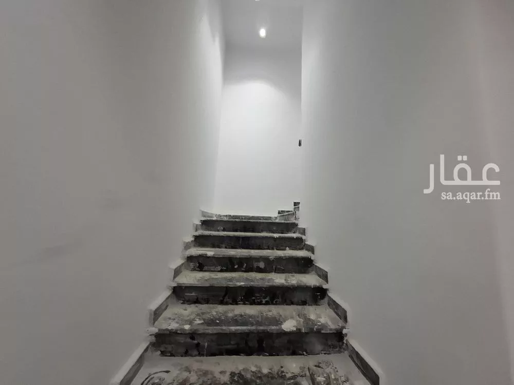 5 bedroom villa in Tuwaiq 12
