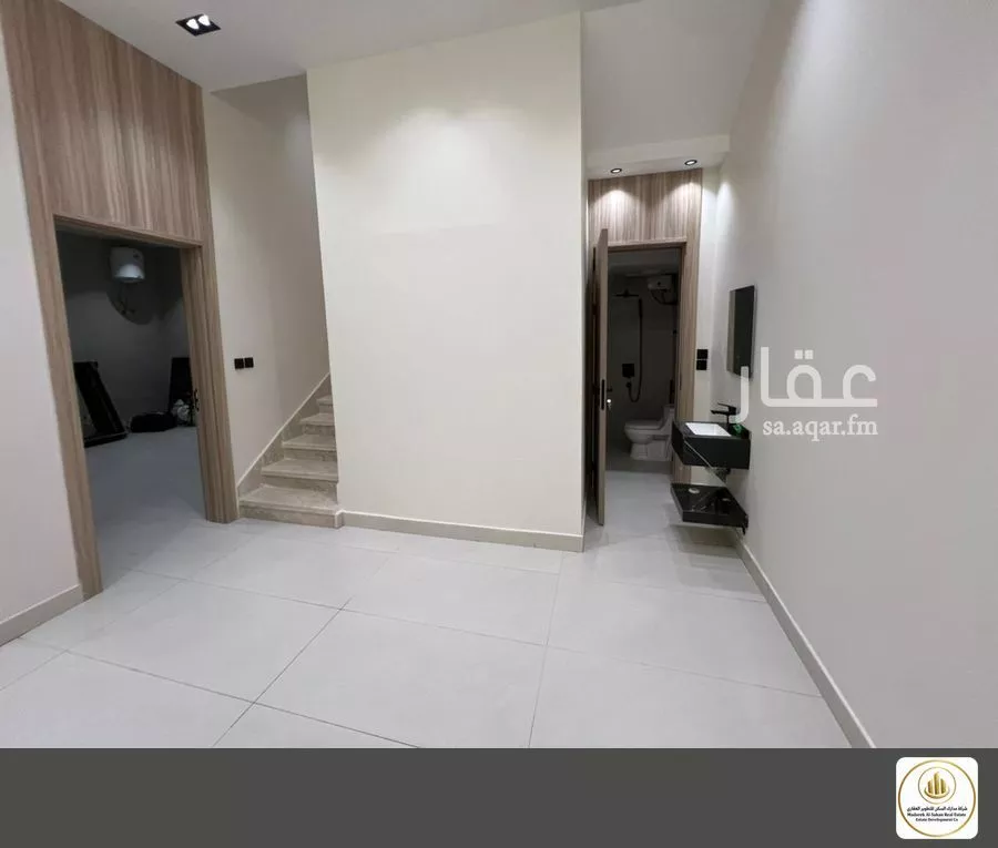 8 bedroom villa in Ash Sharq 17