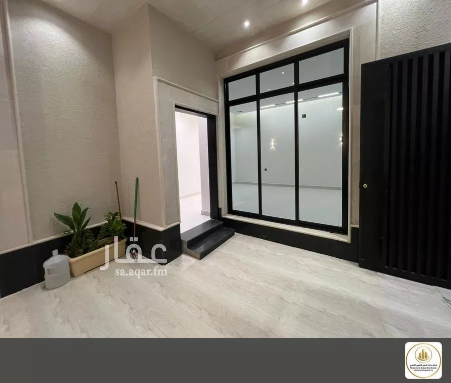 8 bedroom villa in Ash Sharq 29