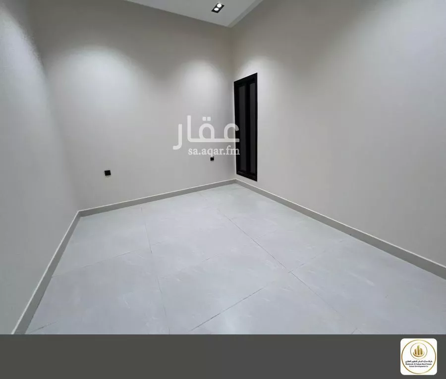 8 bedroom villa in Ash Sharq 32
