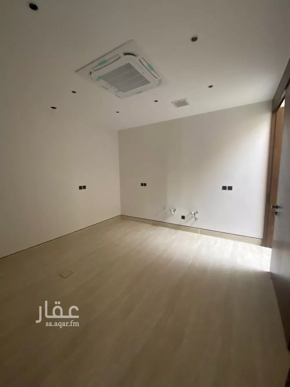 5 bedroom villa in Al Mahdiyyah 4