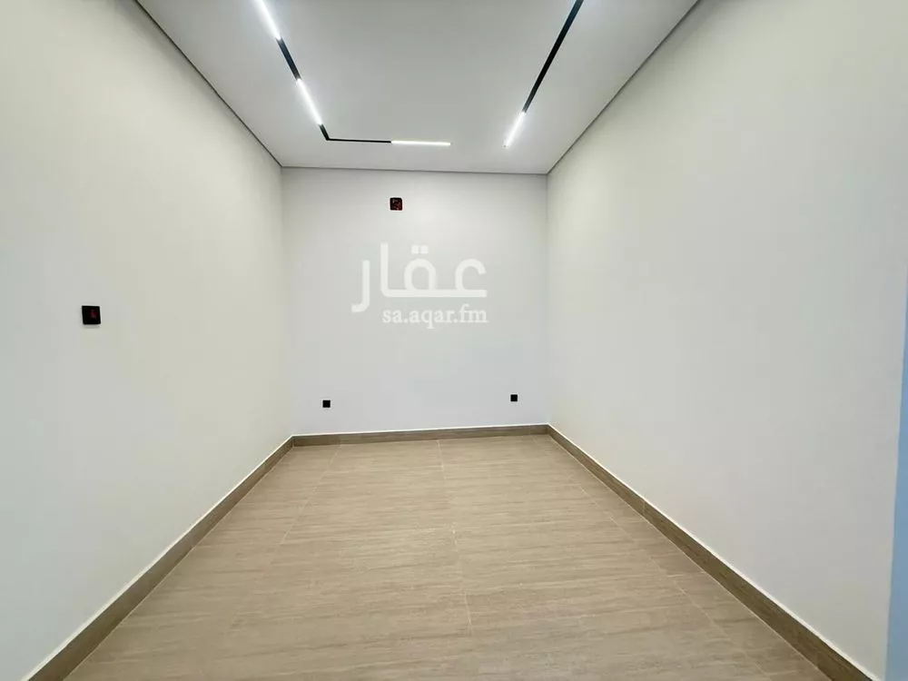 5 bedroom villa in Al Mahdiyyah 15