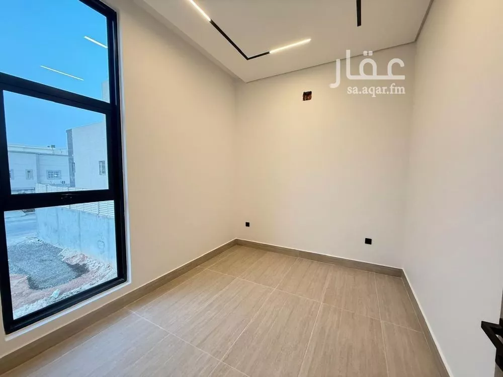 5 bedroom villa in Al Mahdiyyah 6