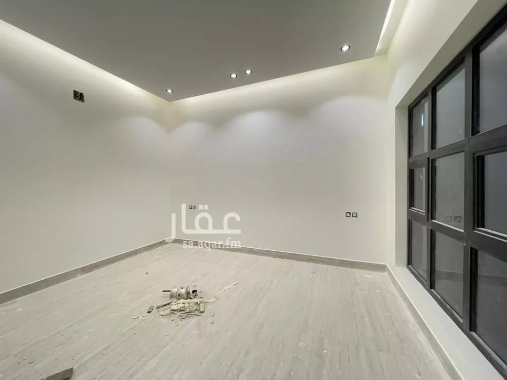 5 bedroom villa in Dhahrat Laban 15