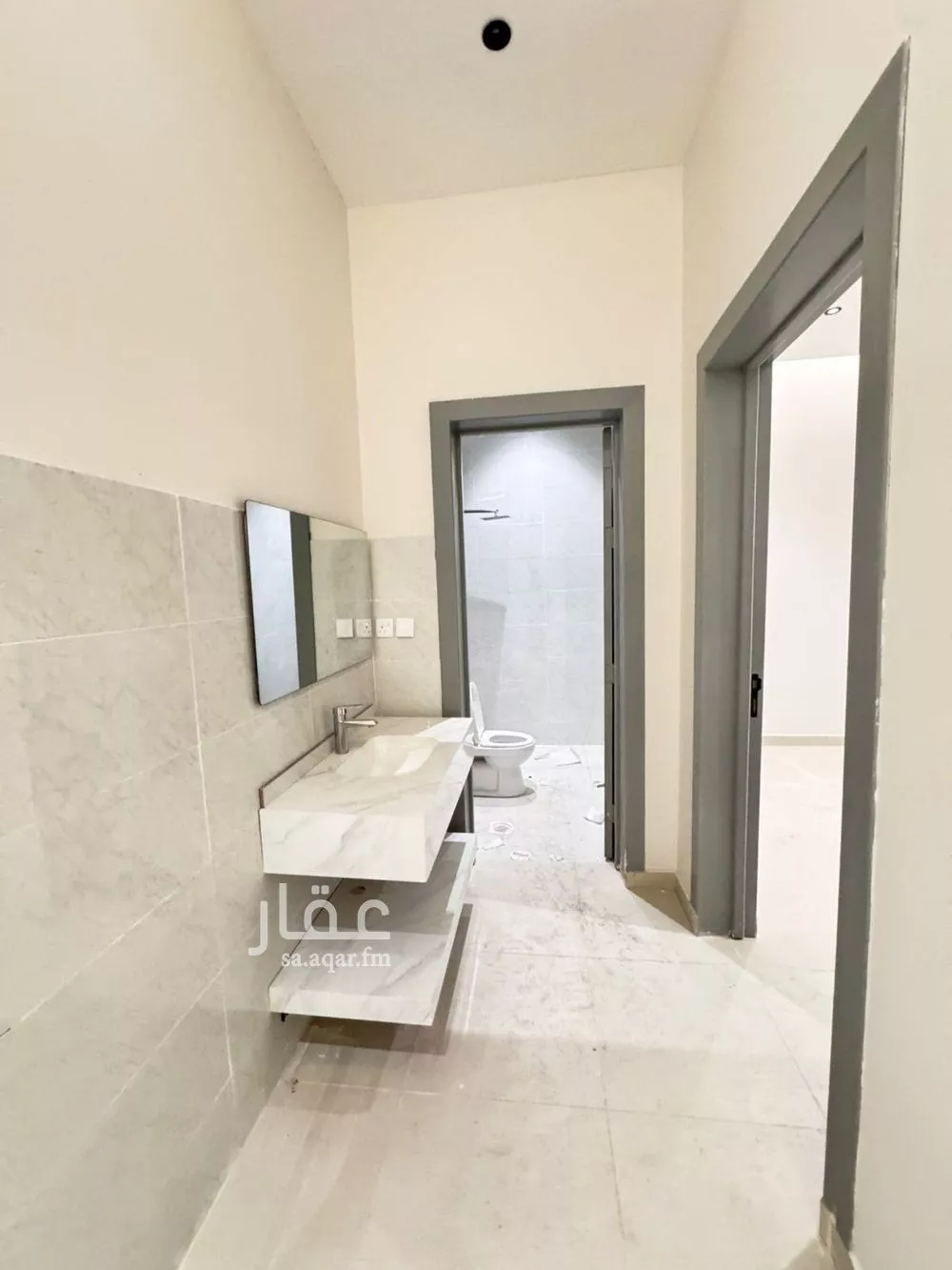 فيلا 5 غرف في عكاظ 13