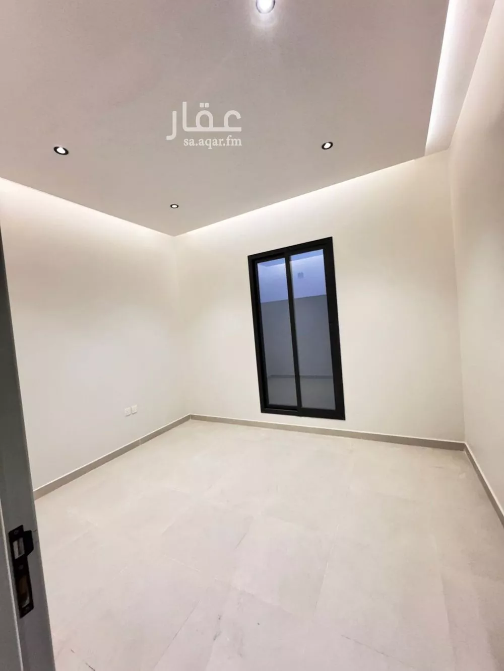 فيلا 5 غرف في عكاظ 6