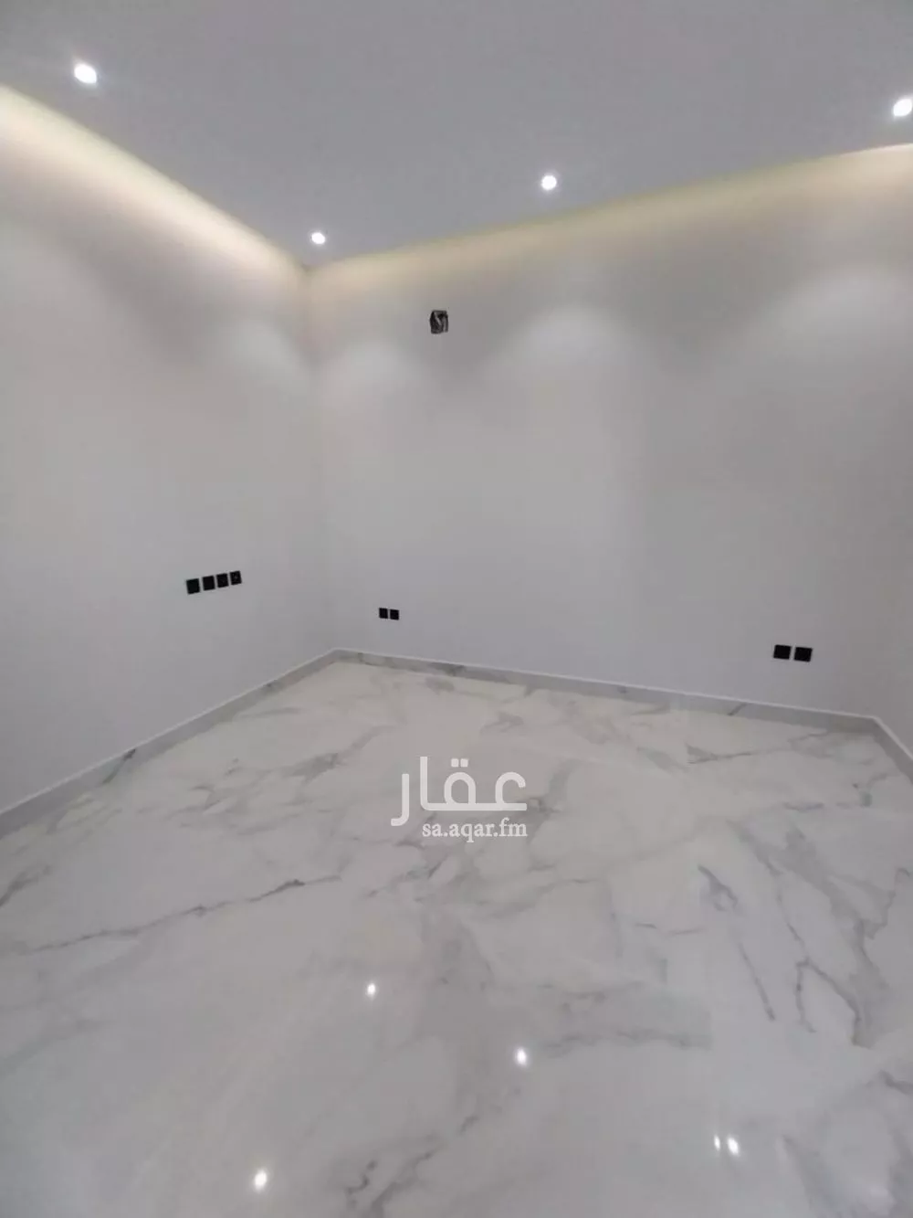 6 bedroom villa in Tuwaiq 17