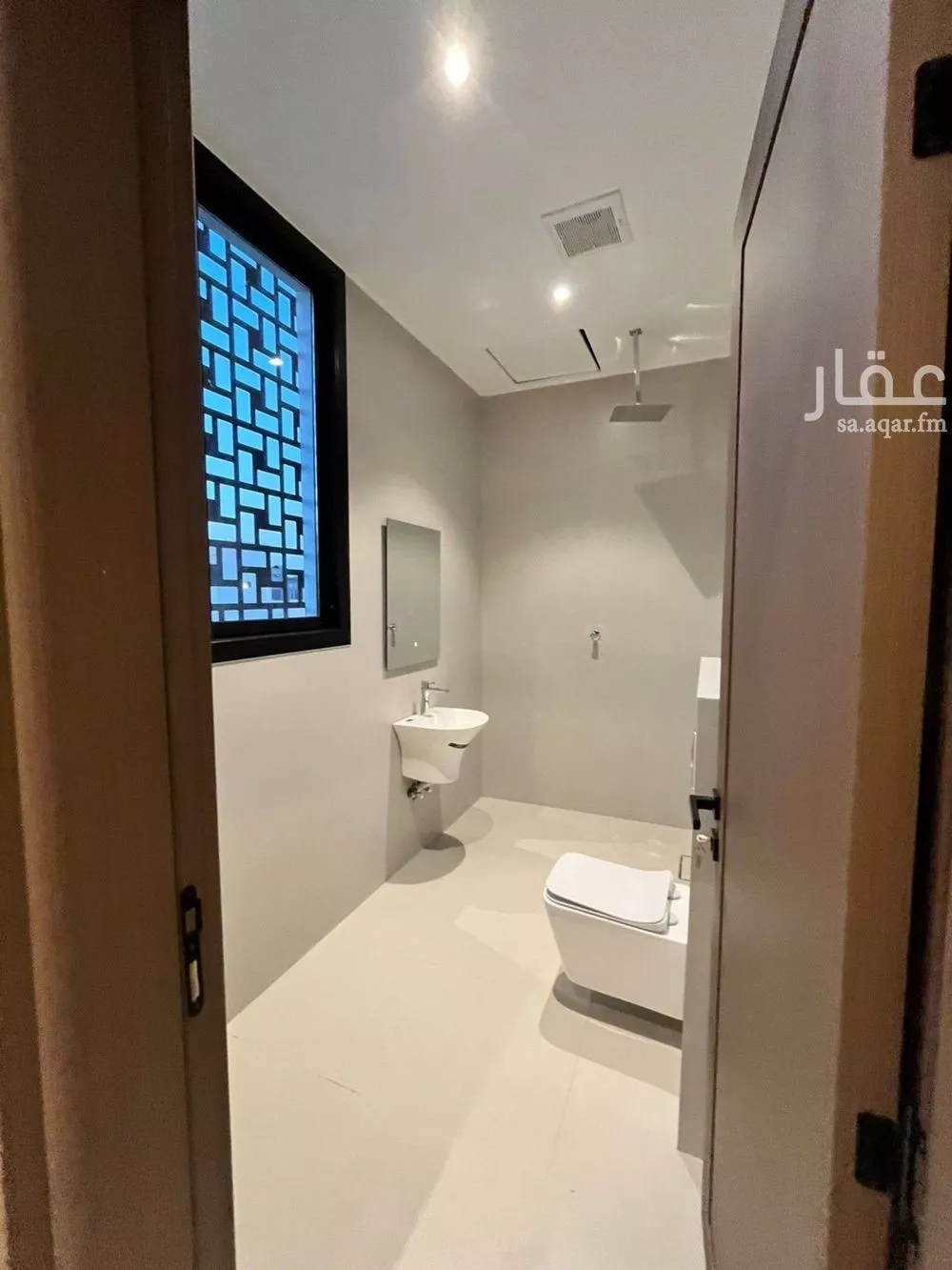 فيلا 5 غرف في المهدية 6