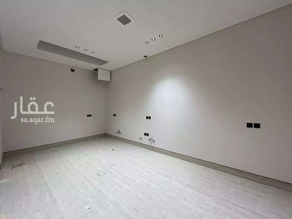 5 bedroom villa in Al Mahdiyyah 20