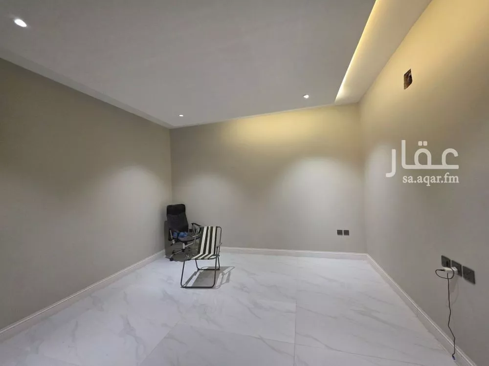 فيلا 8 غرف في النرجس 6