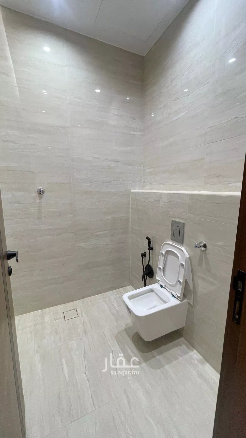 6 bedroom villa in Al Mahdiyyah 13