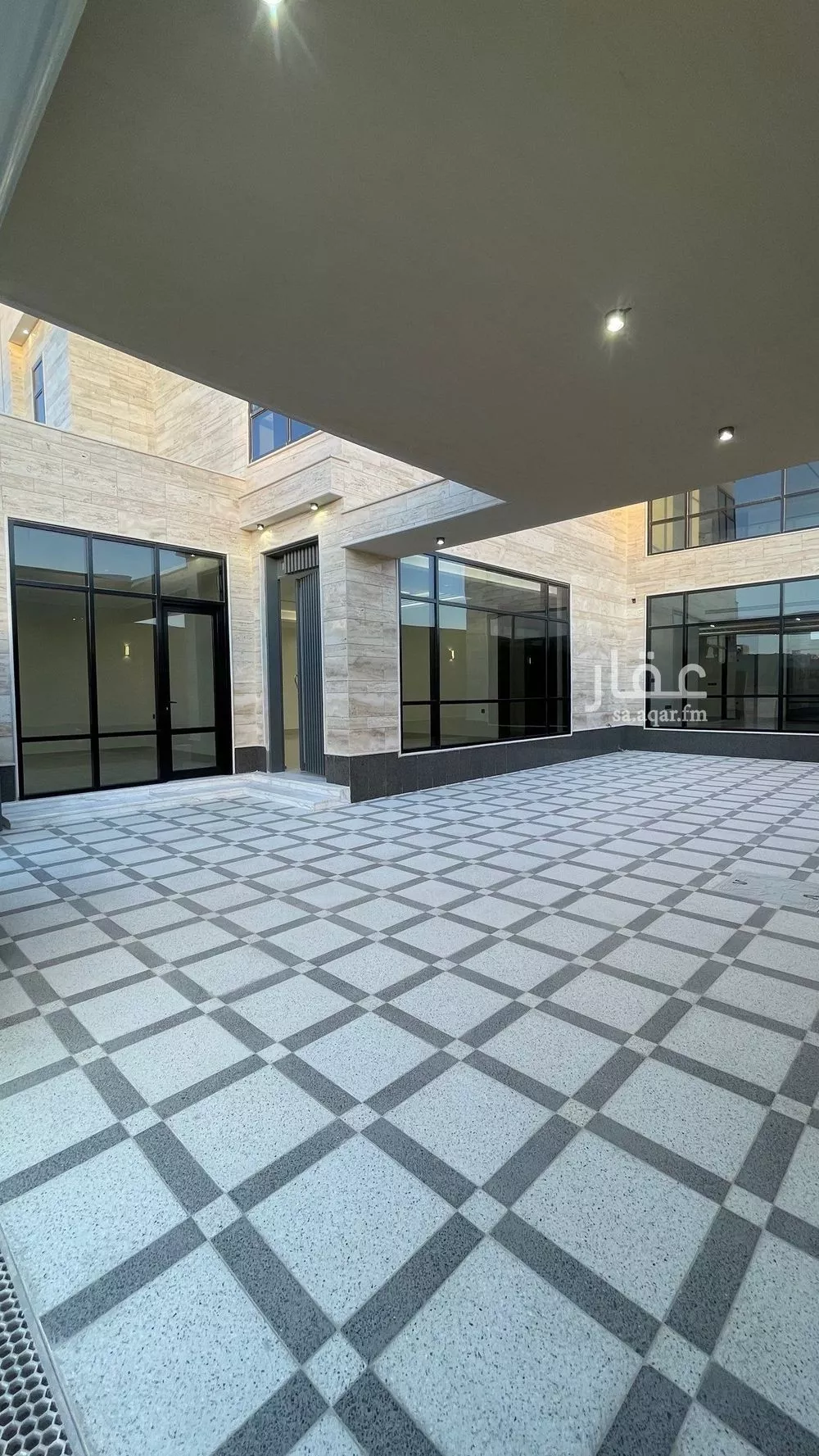 6 bedroom villa in Al Mahdiyyah 3