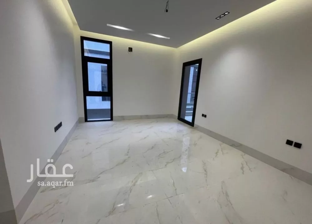 5 bedroom villa in Al Aridh 11