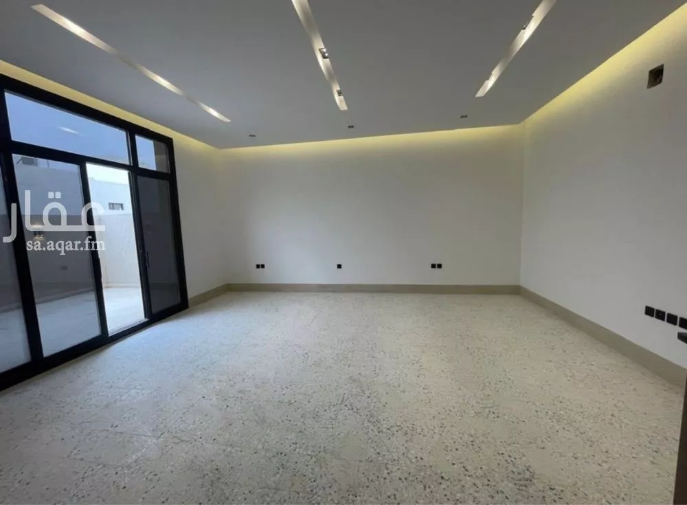 5 bedroom villa in Al Aridh 16