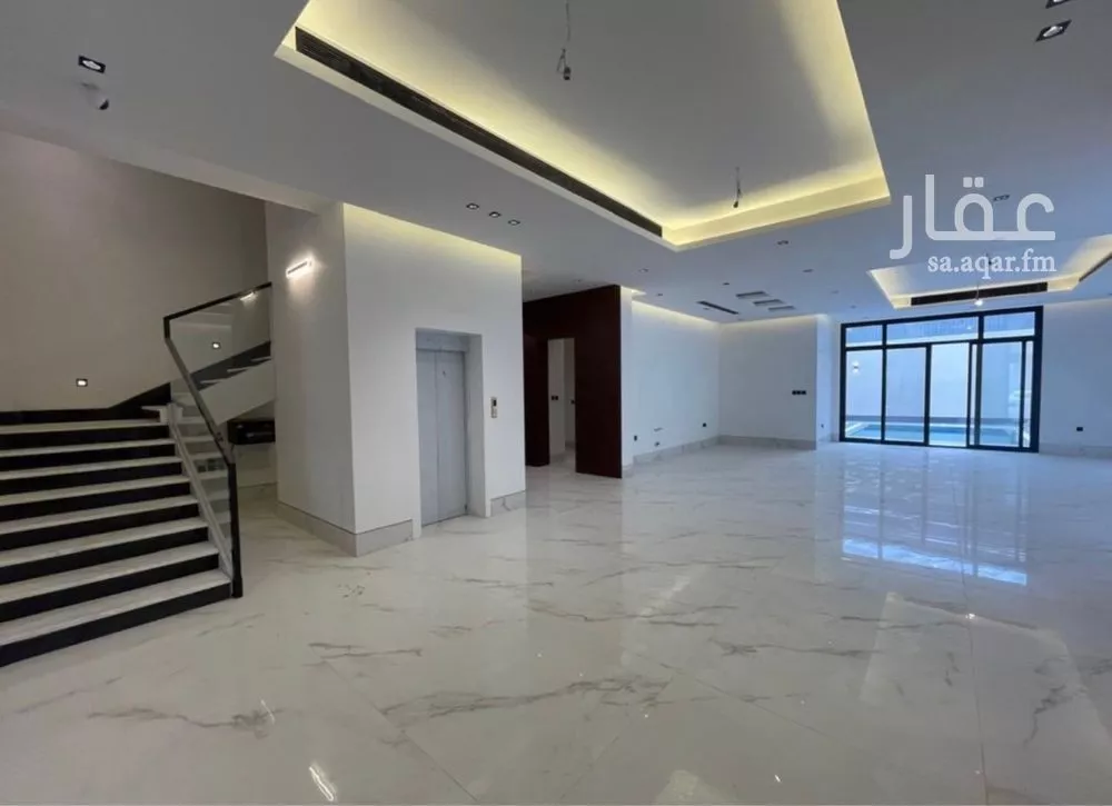 5 bedroom villa in Al Aridh 3