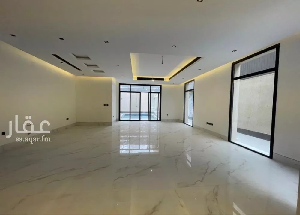 5 bedroom villa in Al Aridh 8