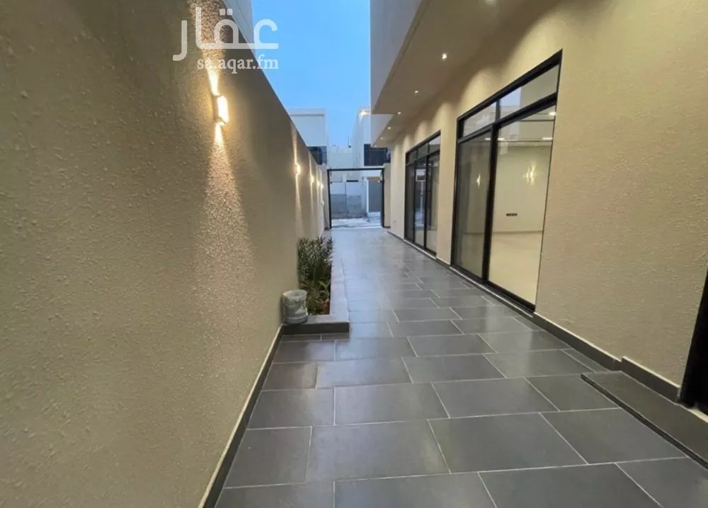 4 bedroom villa in Al Narjis 18