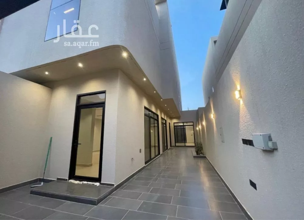 4 bedroom villa in Al Narjis 25