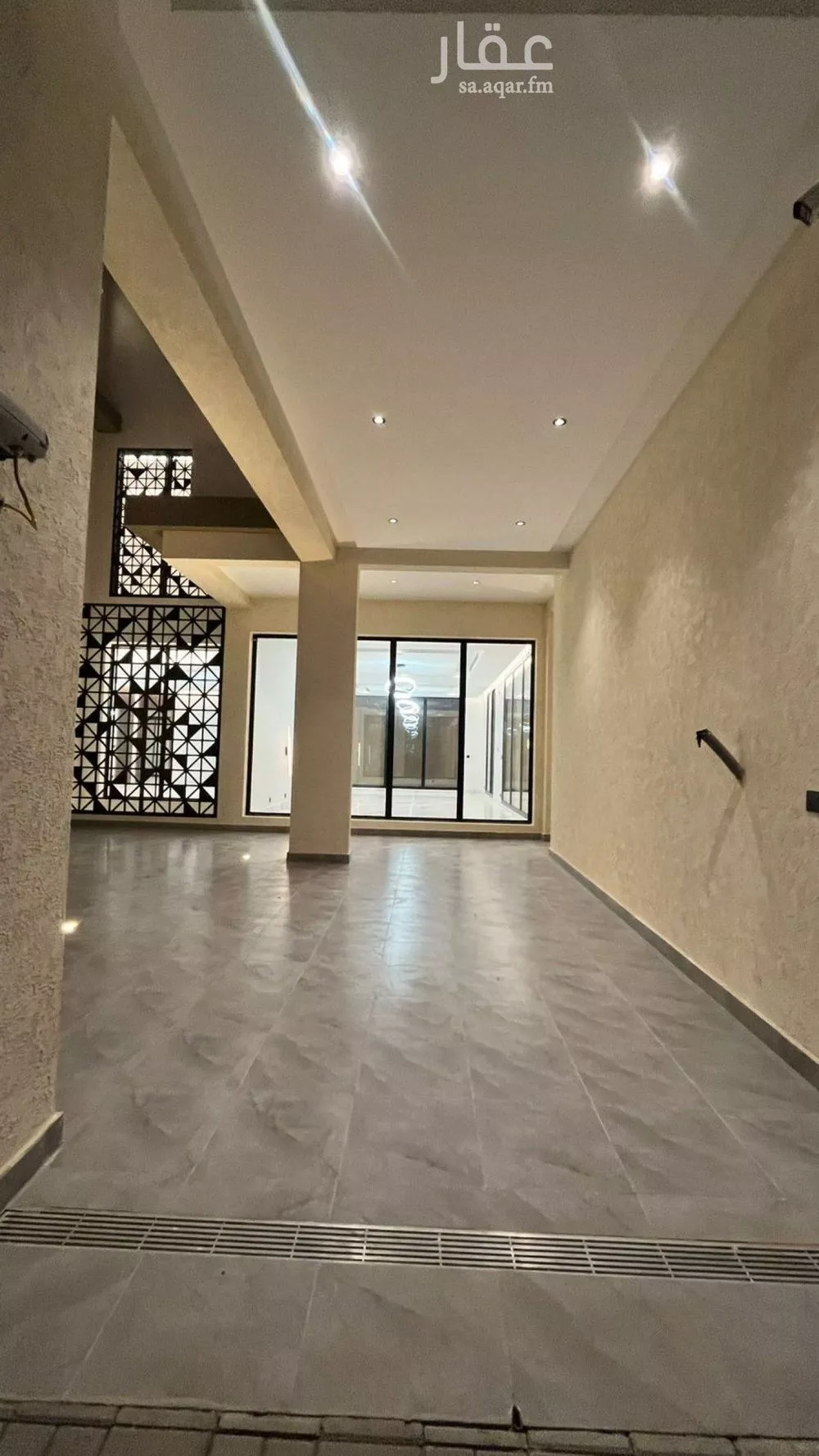 6 bedroom villa in Al Mahdiyyah 2