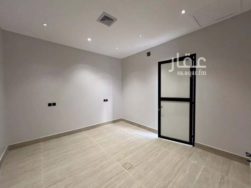 فيلا 5 غرف في طويق 13
