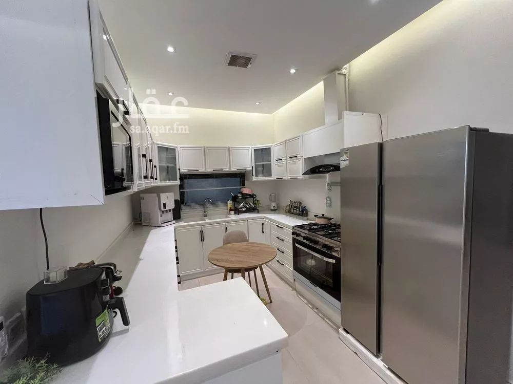 3 bedroom apartment in Irqah 6