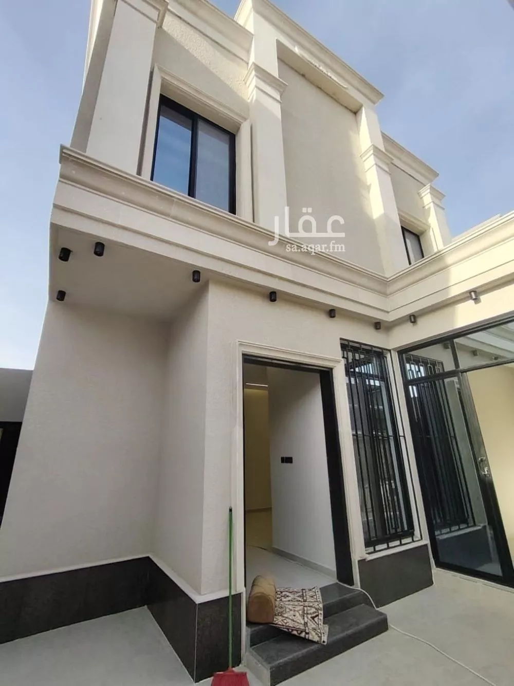4 bedroom villa in Al Hazm 5