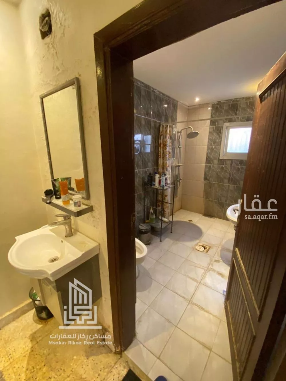 5 bedroom villa in Al Aziziyah 17
