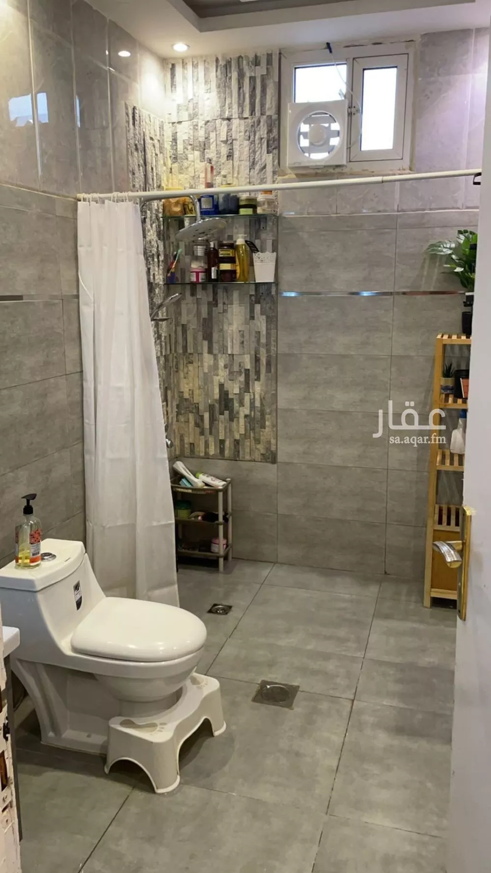 5 bedroom villa in Al Aziziyah 19