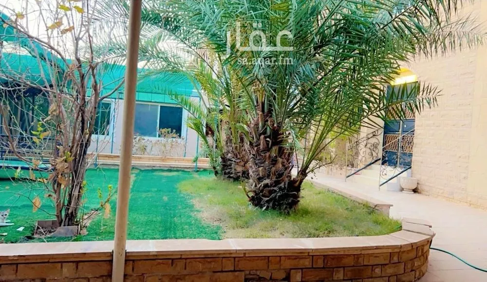 5 bedroom villa in Al Aziziyah 3