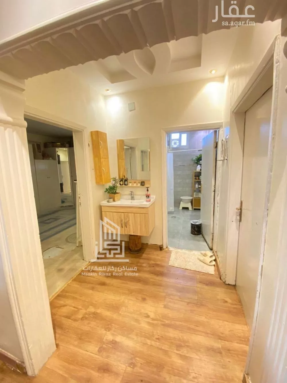 5 bedroom villa in Al Aziziyah 23
