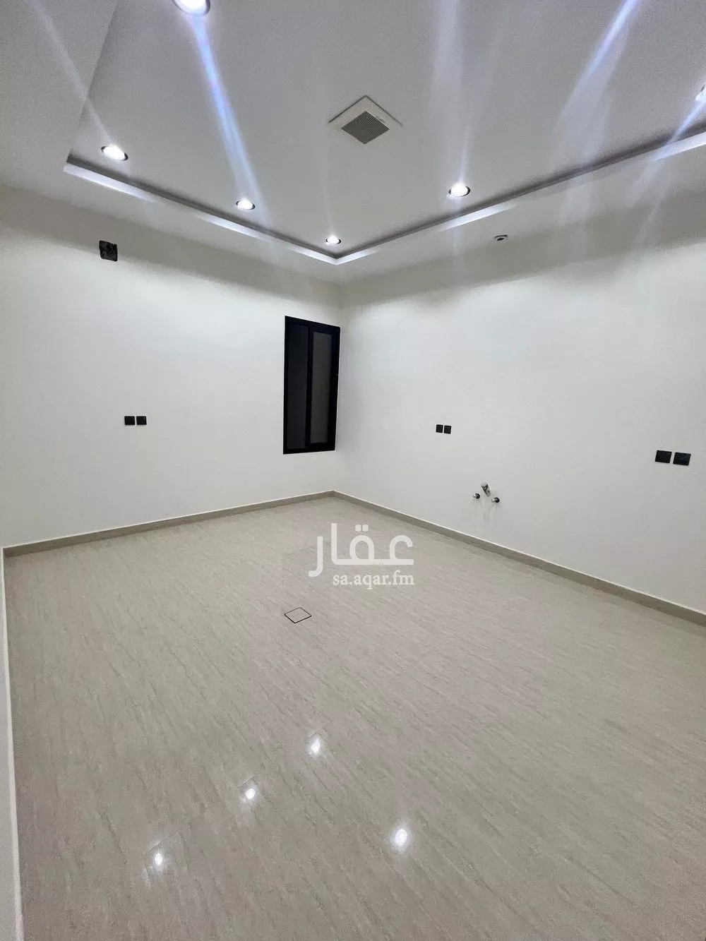 فيلا 5 غرف في طويق 12