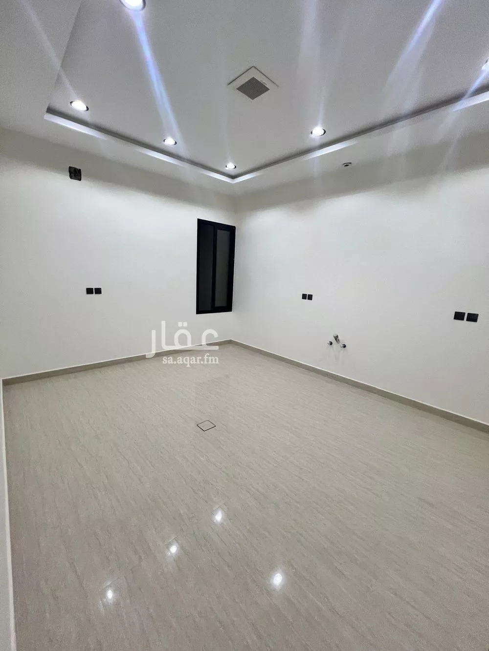 فيلا 5 غرف في طويق 8