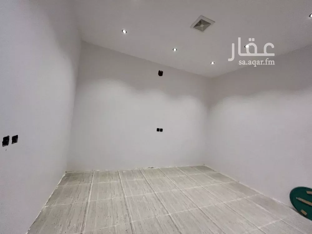فيلا 5 غرف في طويق 7