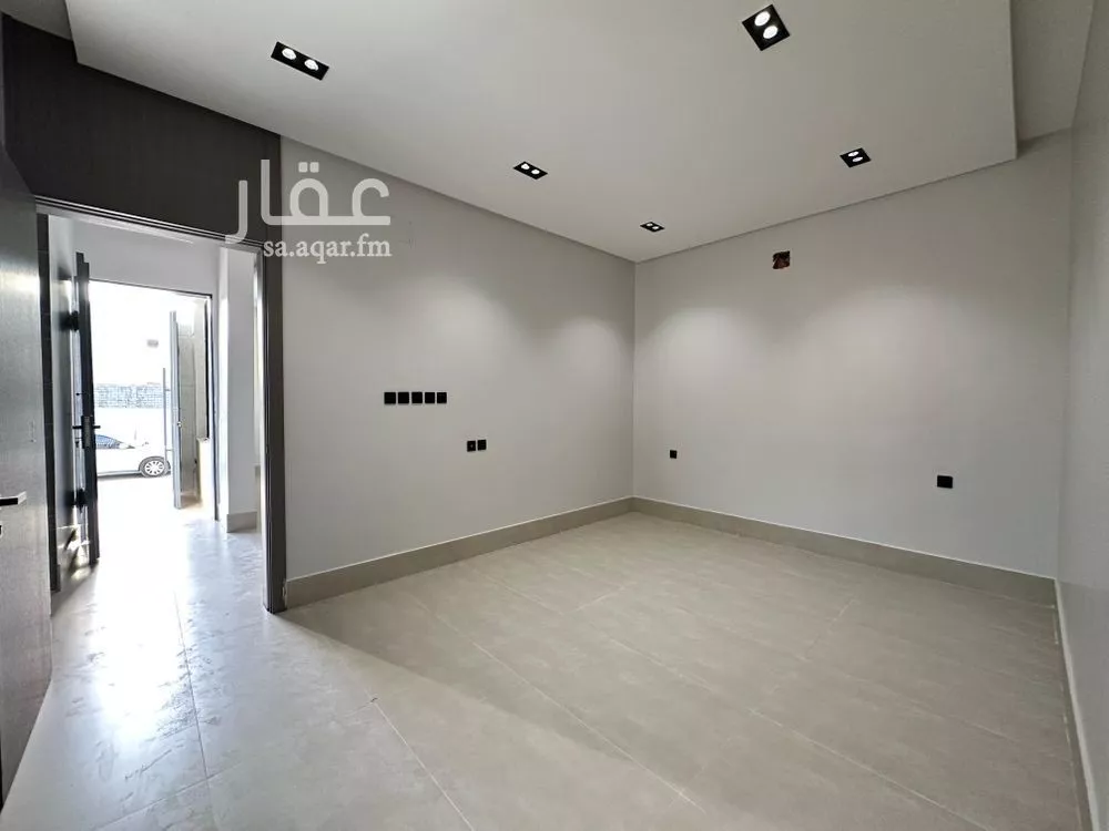 فيلا 6 غرف في العريجاء الغربية 13