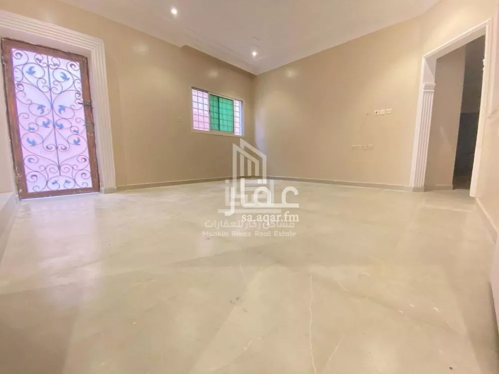 11 bedroom villa in Al Fayha 8