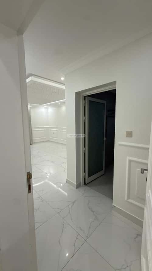 6 bedroom apartment in Al Hamra, Eastern Province 9