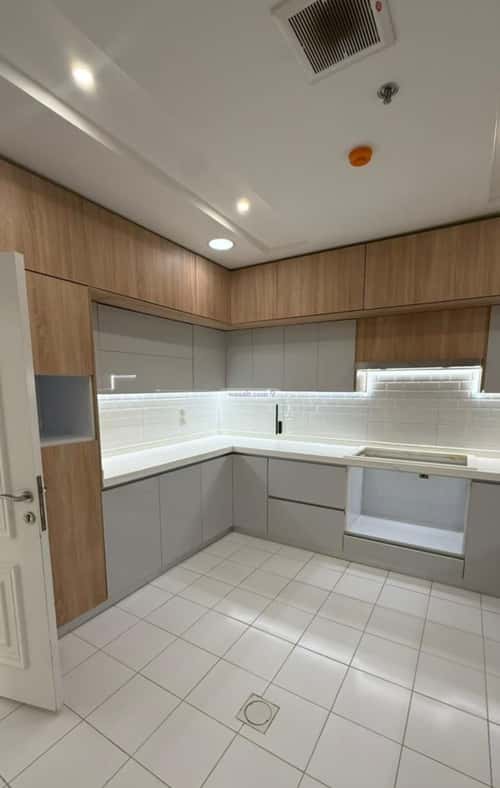 6 bedroom apartment in Al Hamra, Eastern Province 14