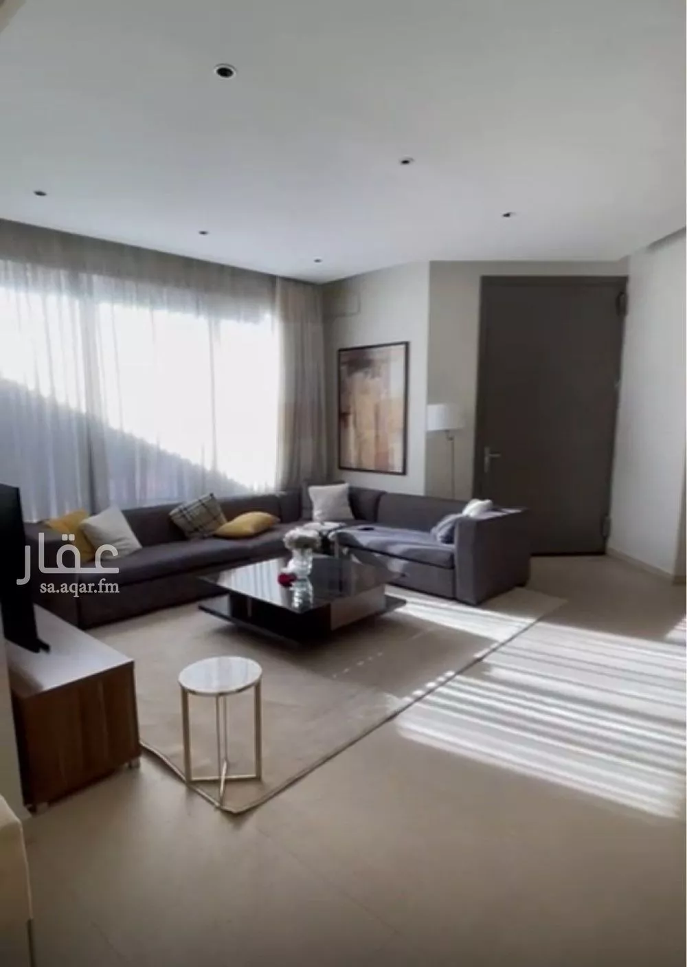 فيلا 3 غرف في العارض 6