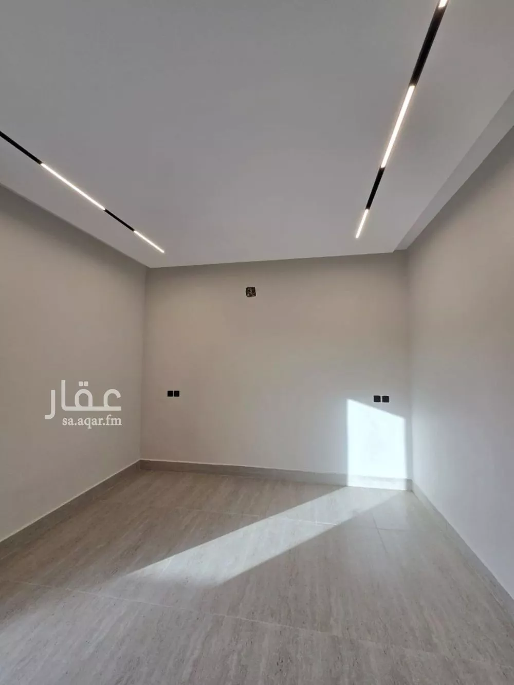 فيلا 5 غرف في النرجس 9