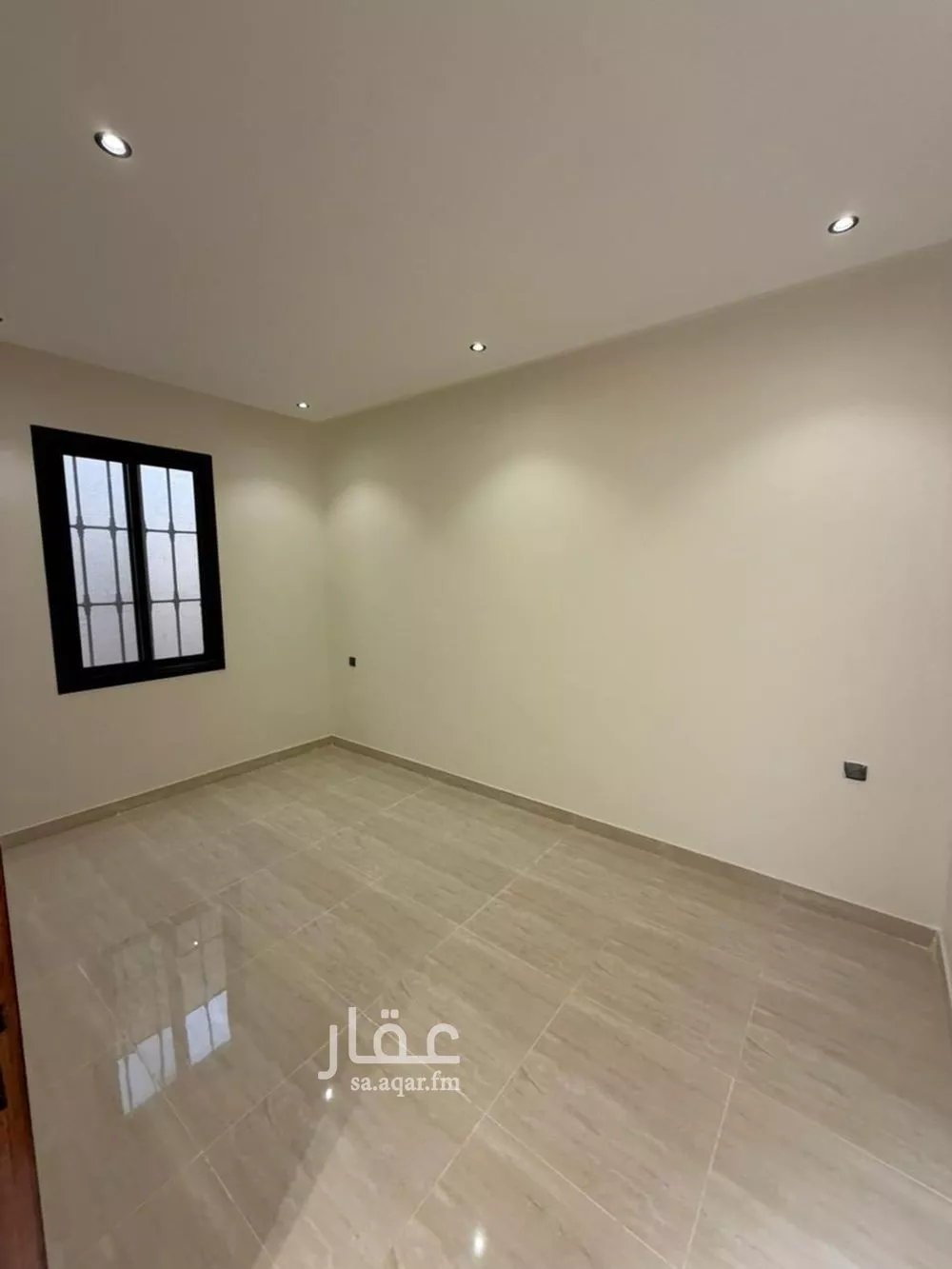 فيلا 5 غرف في الرمال 9