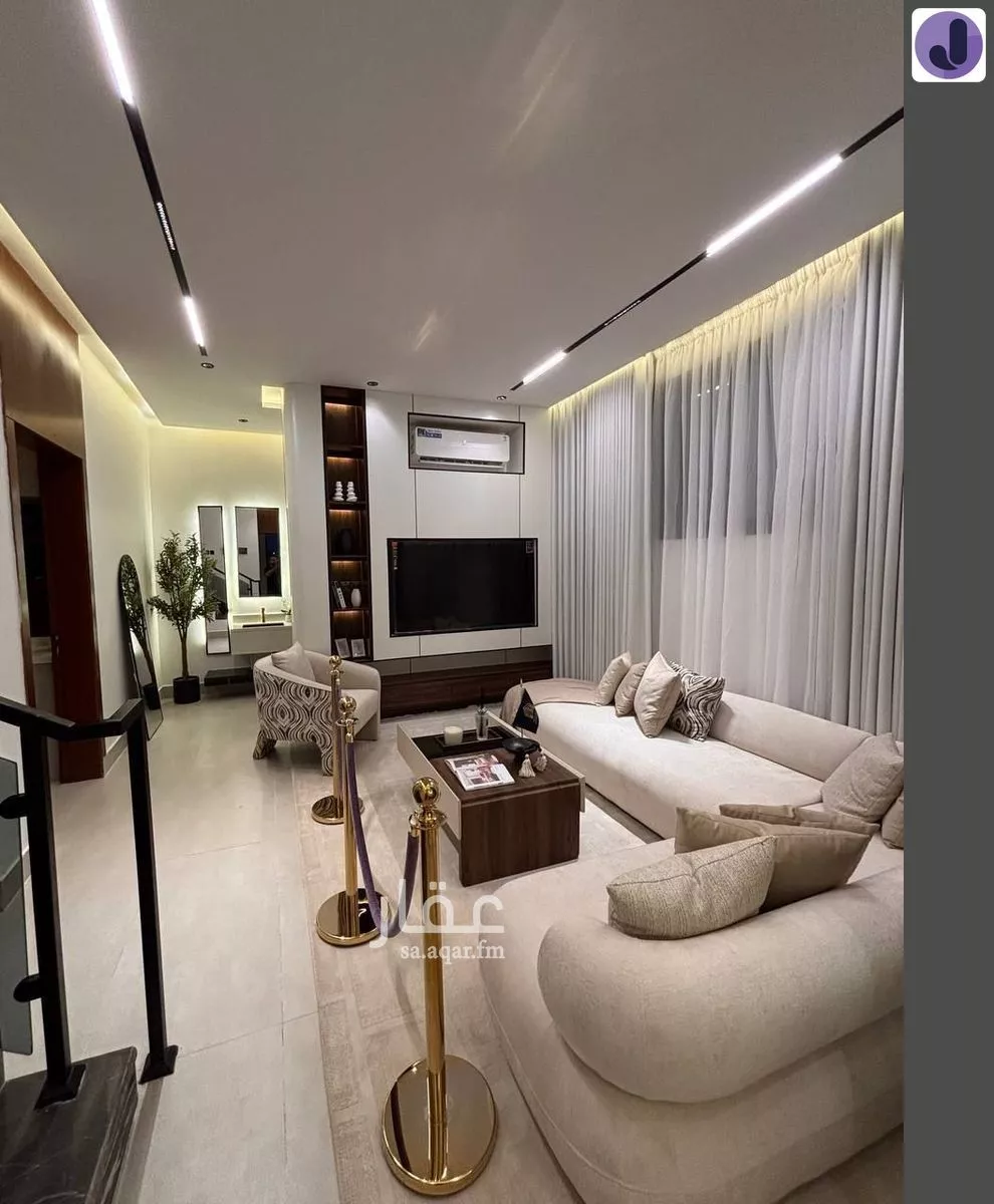 5 bedroom villa in Okaz 5