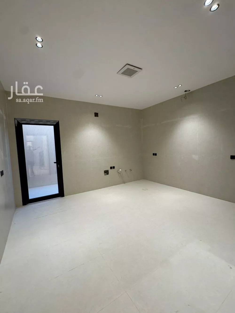 6 bedroom villa in Al Rimal 13